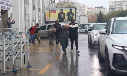 İzmirde 1 bebeğin öldüğü zehirlenme olayıyla ilgili 3 şüpheli adliyede