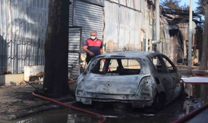 İzmirde kimya fabrikasında yangın ve patlamalar: 2 yaralı