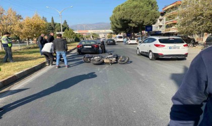 Kavşaktaki ani fren kaza getirdi: 1 yaralı