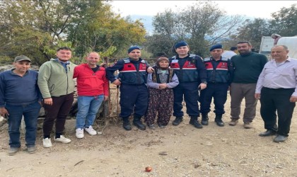 Kayıp Alzheimer hastası yaşlı kadını jandarma buldu