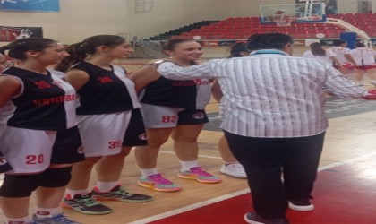 Kayseri U-18 KızlarBasketbolLiginde şampiyon Melikgazi Kayseri Basketbol oldu