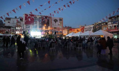 Kiliste Zeytin Festivalindeki konsere yoğun ilgi