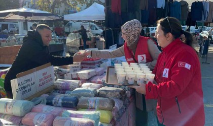 Kızılaydan esnafa mesir macunlu süt ikramı