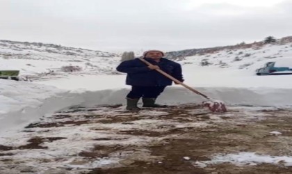 Köyde mahsur kalan vatandaştan belediyeye çağrı