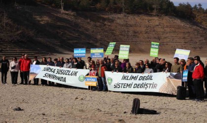 Kuruyan barajda basın açıklaması: Susuzluk kapıda