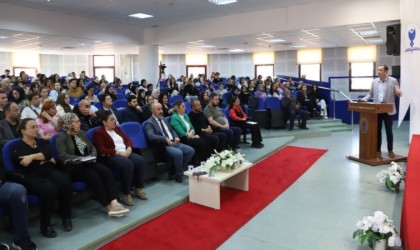 Kütahyada Türkiye Yüzyılı Maarif Modeli konferansı düzenlendi