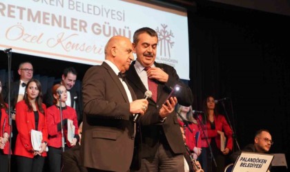 Milli Eğitim Bakanı Tekin, öğretmenler için söyledi: Gurbet O Kadar Acı Ki