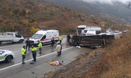 Osmaniyede yolcu minibüsü devrildi: 6 kişi yaralandı