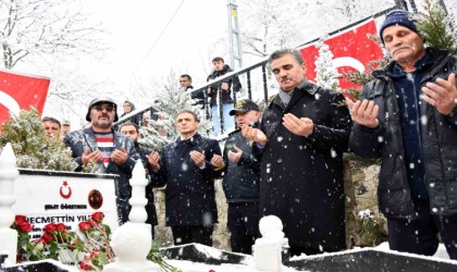 Şehit Öğretmen Necmettin Yılmaz Öğretmenler Gününde kabri başında anıldı