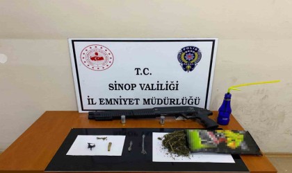 Sinopta cips poşetinden esrar çıktı