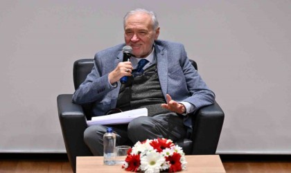 Şişlide Prof. Dr. İlber Ortaylı, Nazım Hikmeti anlattı