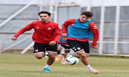 Sivasspor minyatür kale oyun oynadı