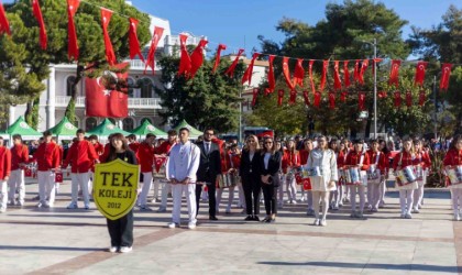 Tek Koleji Bandosu, resmi etkinliklerde takdir topluyor