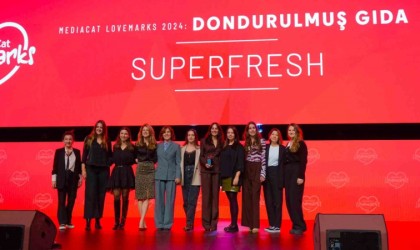 Türkiyenin “Lovemark”ı SuperFresh, ödülüyle buluştu