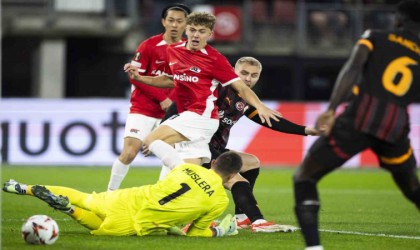 UEFA Avrupa Ligi: AZ Alkmaar: 1 - Galatasaray: 1 (İlk yarı)