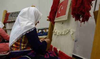 Uşakta Türk Düğümlü Halılar Atlası projesi semineri gerçekleşti