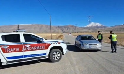 Vanda jandarma ekiplerinin trafik denetimleri