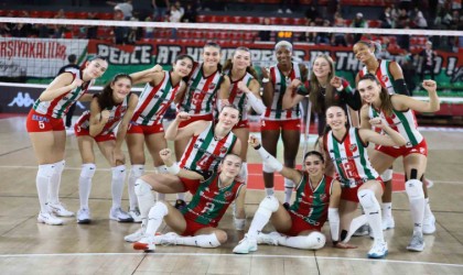 Voleybolda Karşıyaka-Göztepe derbisi oynanacak