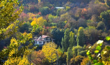 Yeşilyurtun sonbahar renk cümbüşü, fotoğrafçılara ilham veriyor