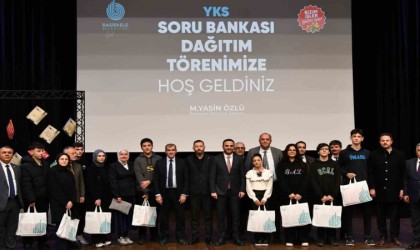 YKSye hazırlanan öğrencilere soru bankası seti desteği