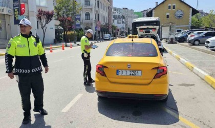 Bandırmada trafik denetimlerinde ceza yağdı