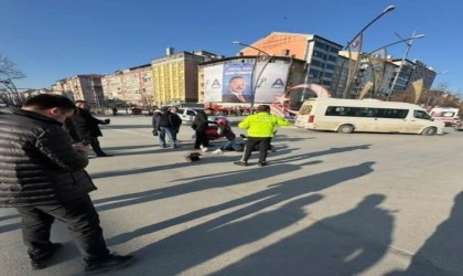 Başkan Kahveci kazada yaralanan kadına destek oldu