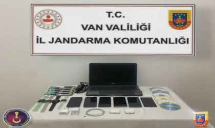 Ercişte telefonlara IMEI klonlaması yapan iş yerine operasyon: Çok sayıda malzeme ele geçirildi