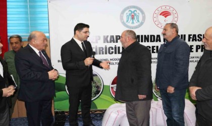 Erzincanda çiftçilere yerli ve milli tohum dağıtıldı