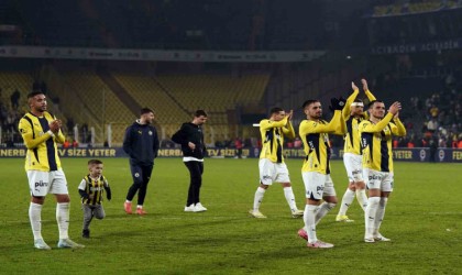 Fenerbahçe, golcüleriyle 3 puana uzandı