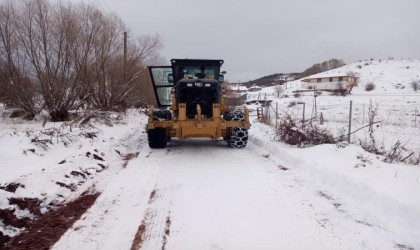 Giresunda 215 köy yolu kar nedeniyle ulaşıma kapandı