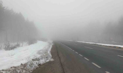 Karabük- Bartın kara yolu sisle kaplandı