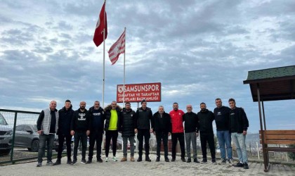 Samsunspor taraftarları ve spor polisi arasında fikir alışverişi