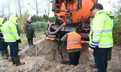 Şiddetli yağışa karşı sahada mücadele sürüyor