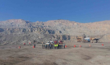 Somada maden ocağında gerçeğini aratmayan heyelan tatbikatı