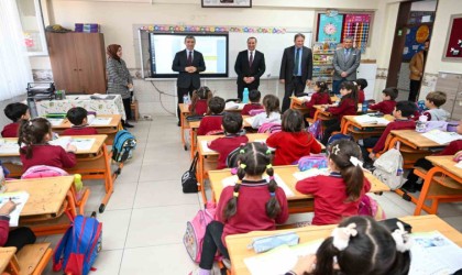 Vali Aktaş öğrencilerle bir araya geldi