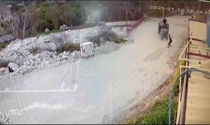 14 yaşındaki çocuğun kullandığı patpat 10 yaşındaki çocuğu ezdi: Kaza anı kamerada