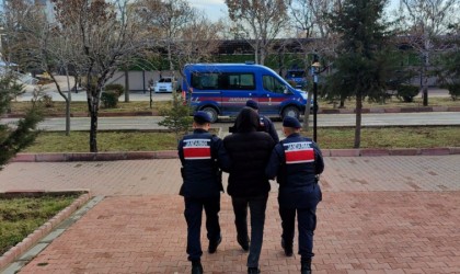 Aksarayda 27 yıl hapis cezası olan uyuşturucu taciri yakalandı