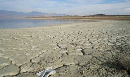 Burdur Gölünde alarm: Su seviyesi yarım asırda 21 metre düştü