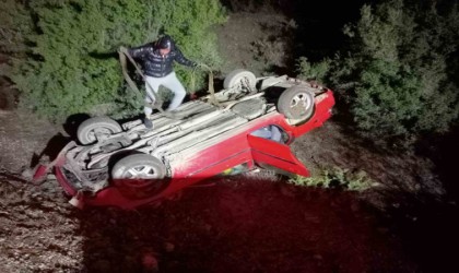 Burdurda alkollü sürücünün kullandığı otomobil takla attı: 4 yaralı