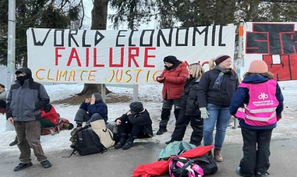 Davosta Dünya Ekonomik Forumu karşıtı protesto