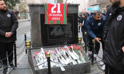 Diyarbakırda şehit edilen Ali Gaffar Okkan ve 5 polis memuru anıldı