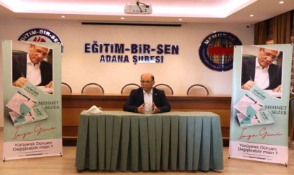 Eğitim-Bir-Sen Adana Şubesi eski başkanı yazdığı kitabını sendika binasında imza günü etkinliği yaptı