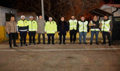 İl Emniyet Müdürü Yılmaz, yılbaşında görev yapan personeli ziyaret etti