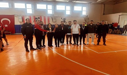 ‘Kurumlar Arası Voleybol Turnuvası sona erdi