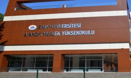 Öğrenci, Sinop Üniversitesi Ayancık MYOnun 5. katından atladı