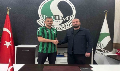 Sakaryaspor, Burak Altıparmakı renklerine bağladı