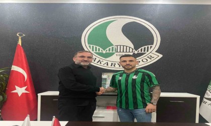 Sakaryaspor, Burak Çobanı renklerine bağladı