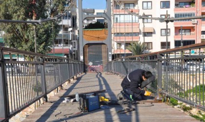 Silifkede Dr. Erdinç Şahin Asma Köprüsü bakıma alındı