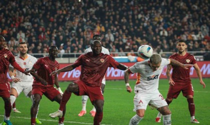 Trendyol Süper Lig: Atakaş Hatayspor: 1 - Galatasaray: 0 (İlk yarı)