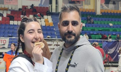 Vali Aktaştan Uşaklı sporcuya tebrik